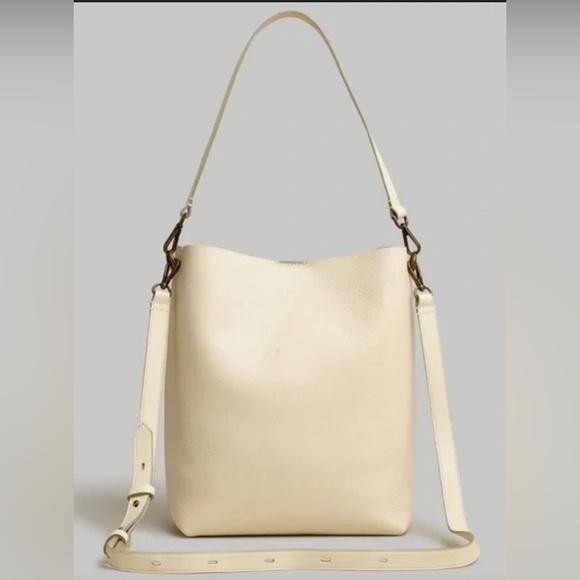 Madewell Handbags - New Madewell The Transport Bucket Bag